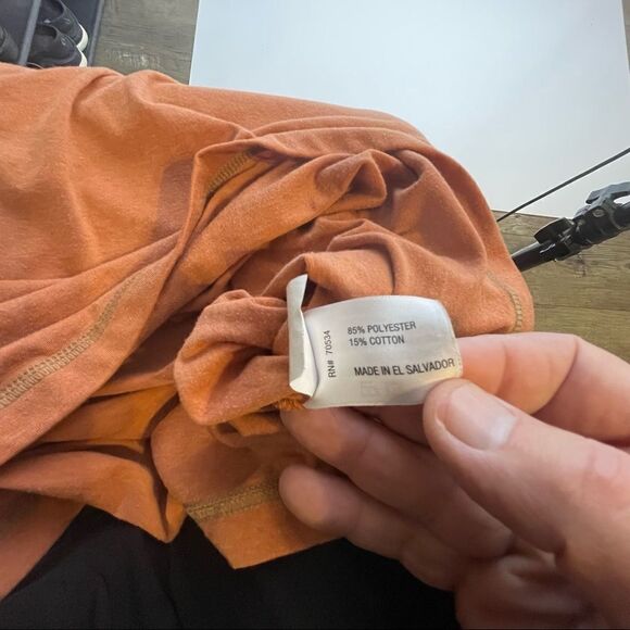 Orvis Trout Bum Quarter Zip Top in Burnt Orange Size Medium - Picture 4 of 10